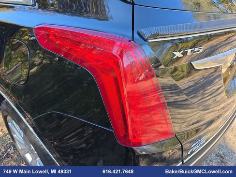 Used 2019 Cadillac XT5 Luxury image 36