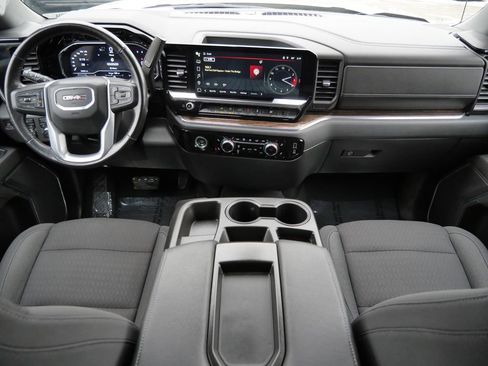 Used 2022 GMC Sierra 1500 Elevation w/ LPO, Elevation Black Package image 15