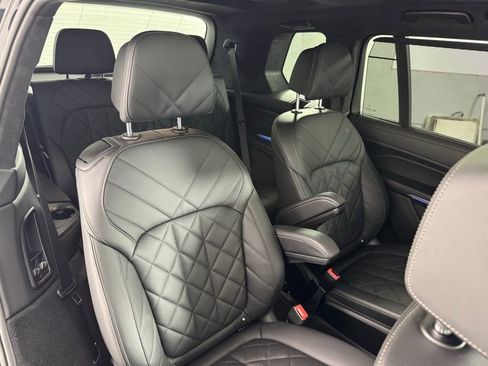 Used 2024 BMW X7 xDrive40i w/ Executive Package image 25