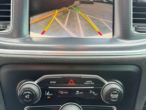 Used 2015 Dodge Charger R/T Scat Pack w/ Technology Group RWD image 27