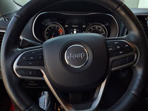 Used 2019 Jeep Cherokee Limited w/ Trailer Tow Group image 12