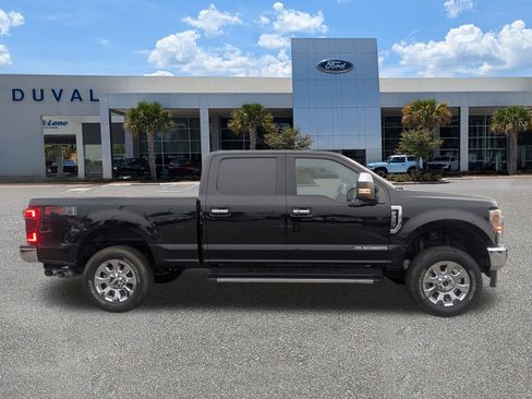 Used 2022 Ford F350 Lariat w/ Lariat Ultimate Package image 3