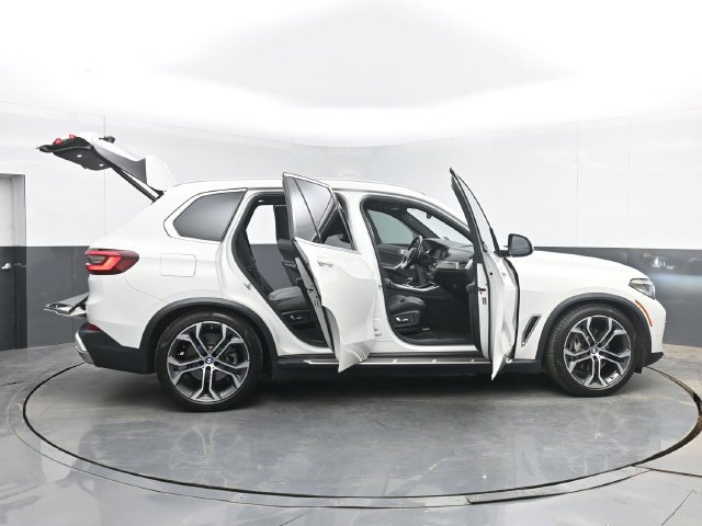 Used 2022 BMW X5 sDrive40i w/ Premium Package RWD image 55