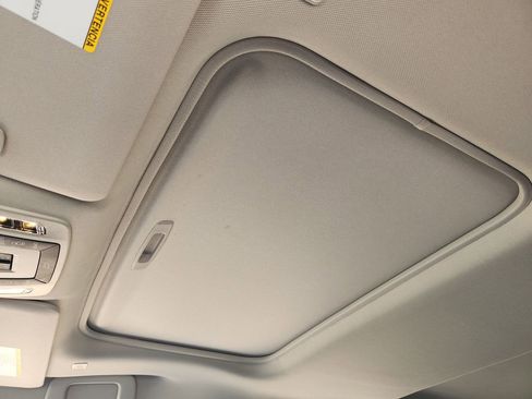 Used 2026 Toyota Sienna XLE image 23