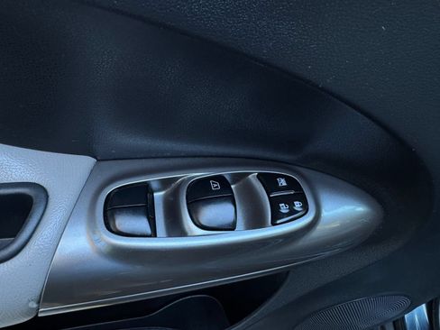 Used 2013 Nissan Juke SV w/ Midnight Edition FWD image 14