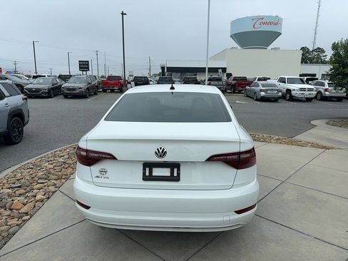 Used 2021 Volkswagen Jetta SE FWD image 7