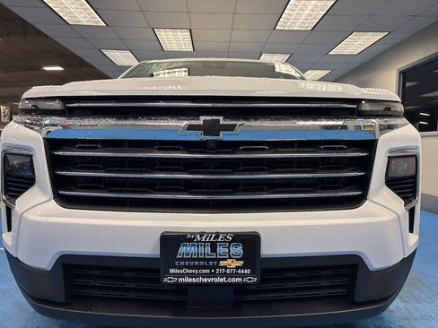 New 2026 Chevrolet Traverse LT image 13