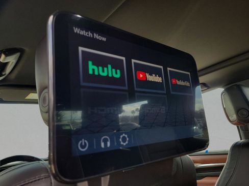 Used 2023 GMC Yukon Denali Ultimate image 11