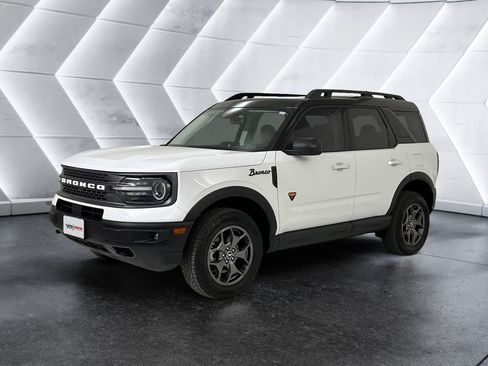 Used 2024 Ford Bronco Sport Badlands w/ Premium Package AWD/4WD image 3
