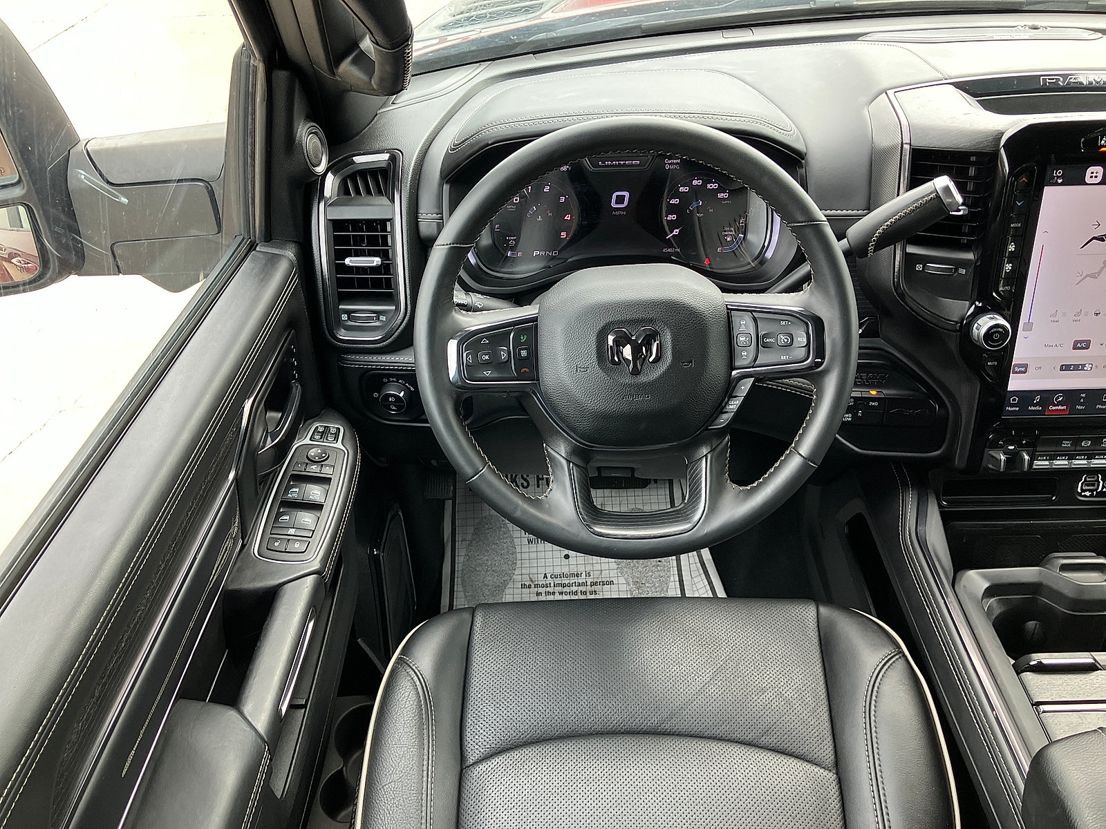 Used 2024 RAM 3500 Limited AWD/4WD image 27