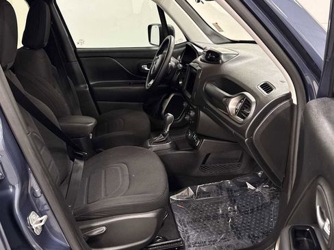 Used 2022 Jeep Renegade Latitude image 29