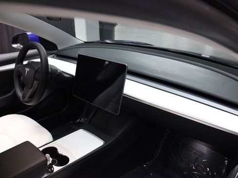 Used 2022 Tesla Model 3 Performance image 52