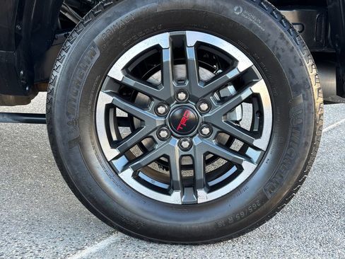 Used 2025 Toyota Tacoma TRD Sport w/ TRD Sport Upgrade Package AWD/4WD image 30
