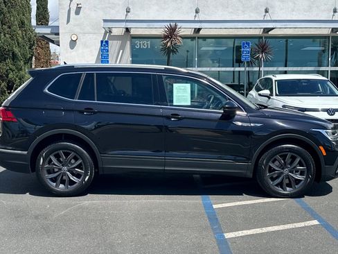 Used 2023 Volkswagen Tiguan SE image 4