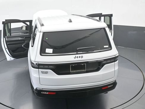 New 2026 Jeep Grand Wagoneer L 2WD image 62