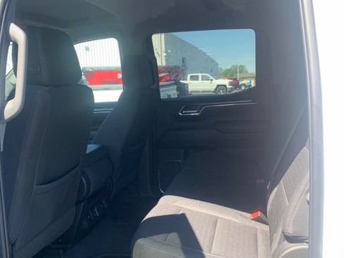 Used 2024 Chevrolet Silverado 1500 LT AWD/4WD image 8