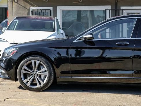 Used 2019 Mercedes-Benz S 560 4MATIC Sedan image 17