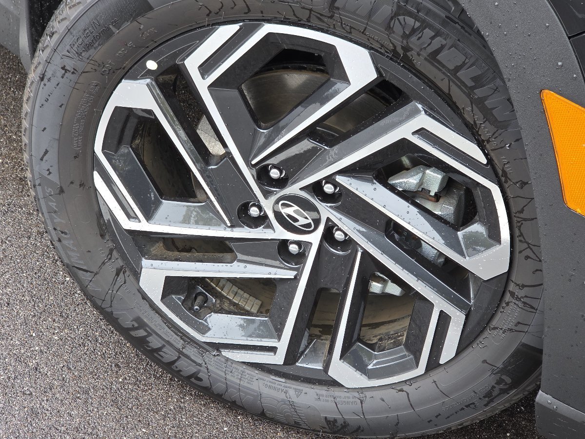 New 2026 Hyundai Tucson Limited AWD/4WD image 17