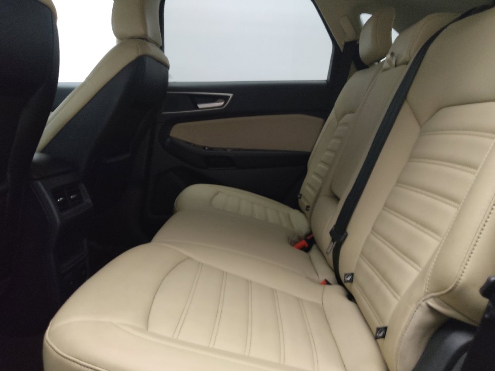Used 2020 Ford Edge SEL w/ Convenience Package AWD/4WD image 18