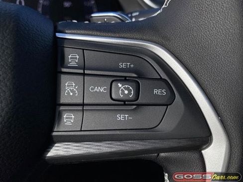 New 2025 Jeep Grand Cherokee Laredo X w/ Luxury Tech Group I image 19