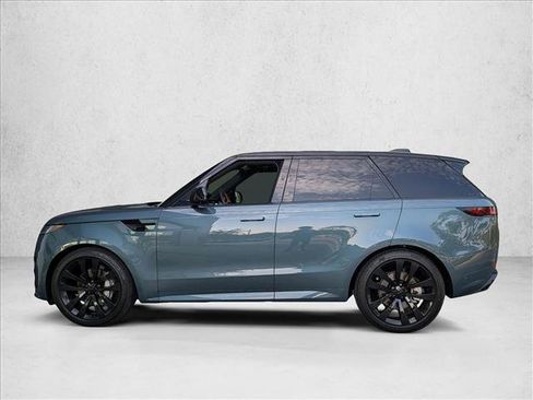 Used 2026 Land Rover Range Rover Sport Dynamic SE AWD/4WD image 8