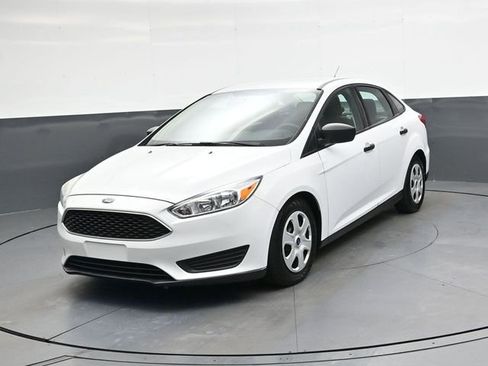 Used 2015 Ford Focus S FWD image 9
