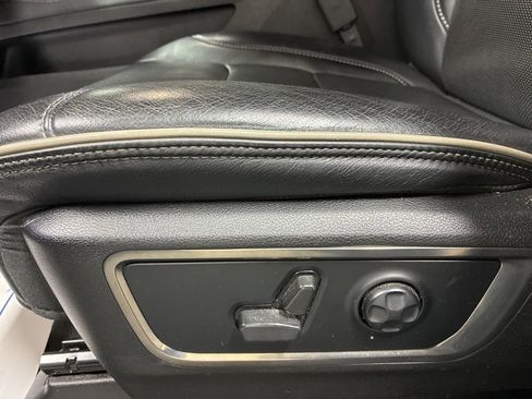 Used 2021 RAM 1500 Limited w/ Body Color Bumper Group image 11