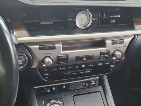 Used 2018 Lexus ES 350 w/ Premier Package FWD image 25