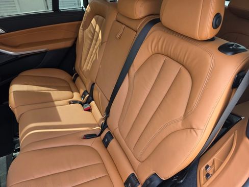 Certified 2022 BMW X7 xDrive40i w/ Premium Package AWD/4WD image 16
