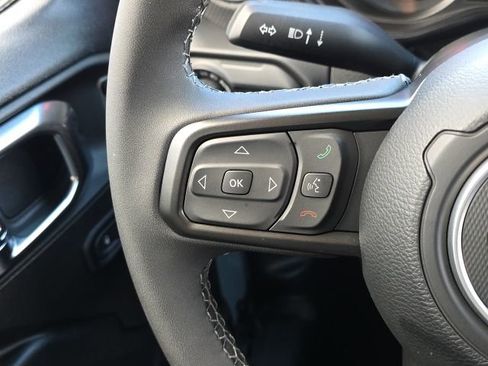 Used 2025 Jeep Gladiator Rubicon image 26