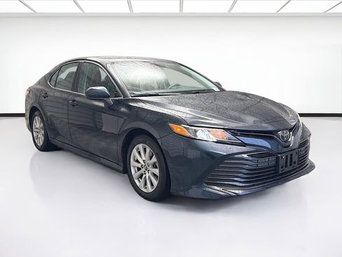 Used 2019 Toyota Camry LE w/ Carpet Mat Package image 3