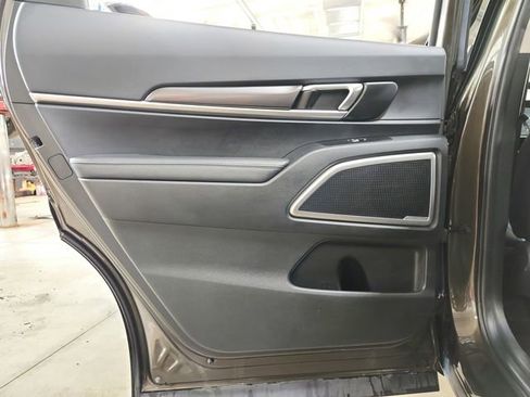 Used 2024 Kia Telluride S w/ S Sunroof Package image 24