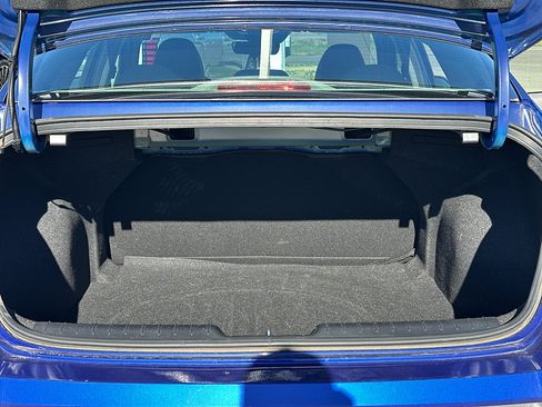 Certified 2024 Hyundai Elantra SEL image 32