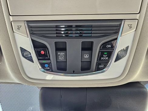Used 2019 Acura RDX SH-AWD image 33