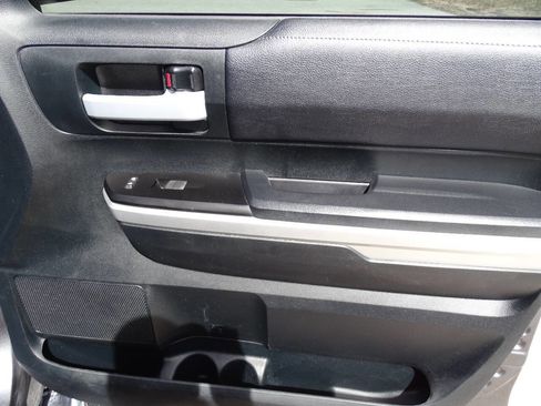 Used 2017 Toyota Tundra SR5 image 41