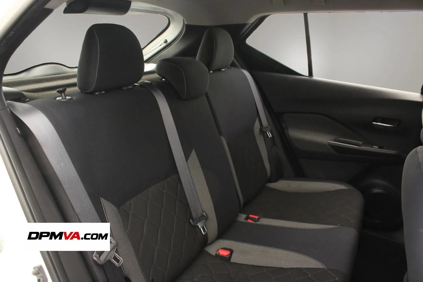Used 2018 Nissan Kicks SV FWD image 20