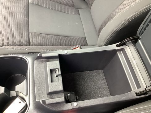 Certified 2025 Subaru Outback Premium image 24