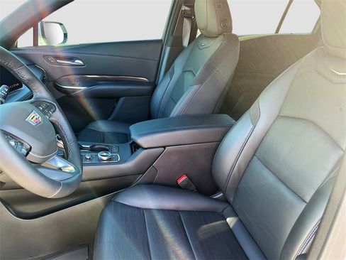 Used 2024 Cadillac XT4 Sport image 21
