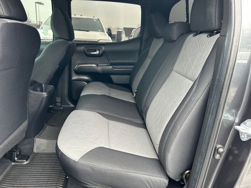 Used 2023 Toyota Tacoma TRD Off-Road image 10