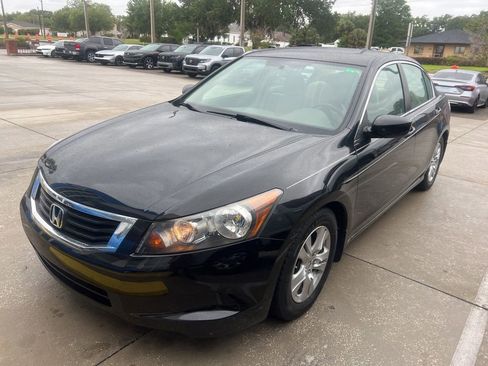 Used 2010 Honda Accord LX-P image 3