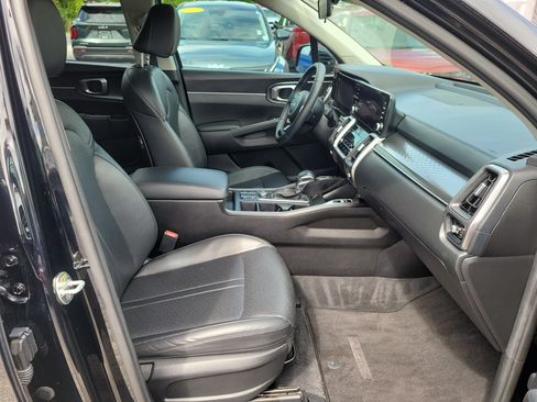 Certified 2023 Kia Sorento S w/ Panoramic Sunroof Package FWD image 7