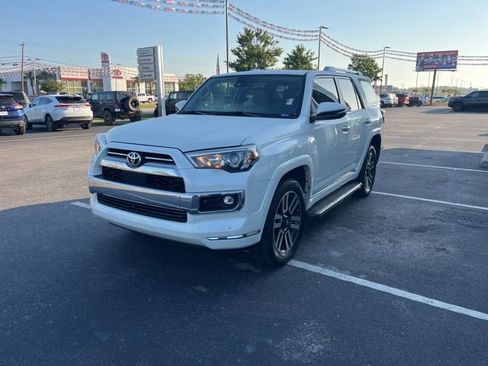 Used 2023 Toyota 4Runner Limited AWD/4WD image 40