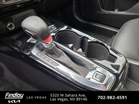 Used 2025 Chevrolet Trax RS w/ Sunroof Package FWD image 26