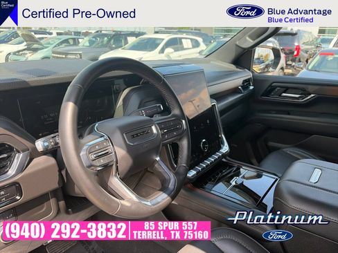 Used 2025 GMC Yukon Denali AWD/4WD image 14