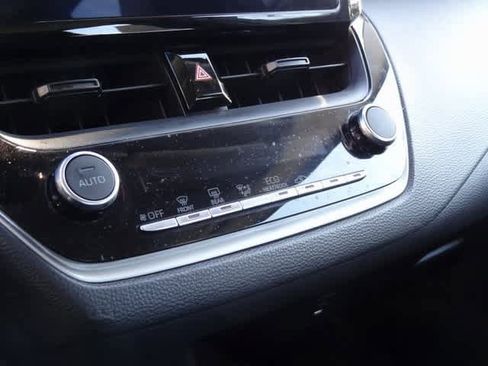 Used 2023 Toyota Corolla LE image 14