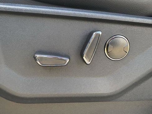 New 2025 Ford F150 Lariat w/ Equipment Group 502A High image 28