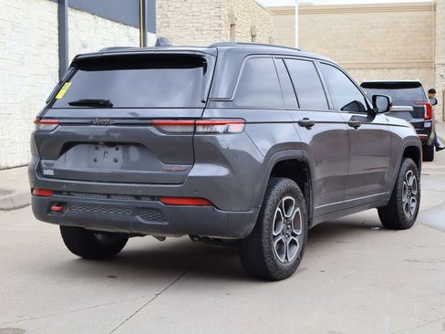 Used 2022 Jeep Grand Cherokee Trailhawk image 3