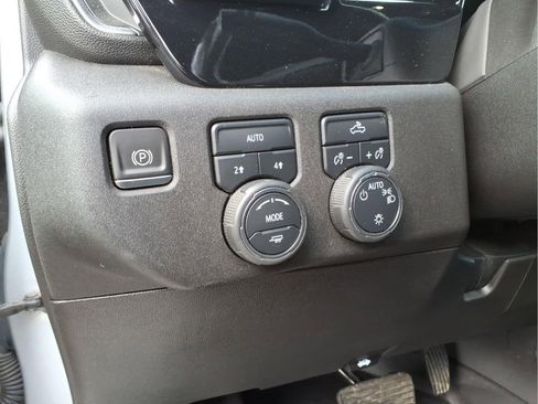 Used 2022 Chevrolet Silverado 1500 LT image 16