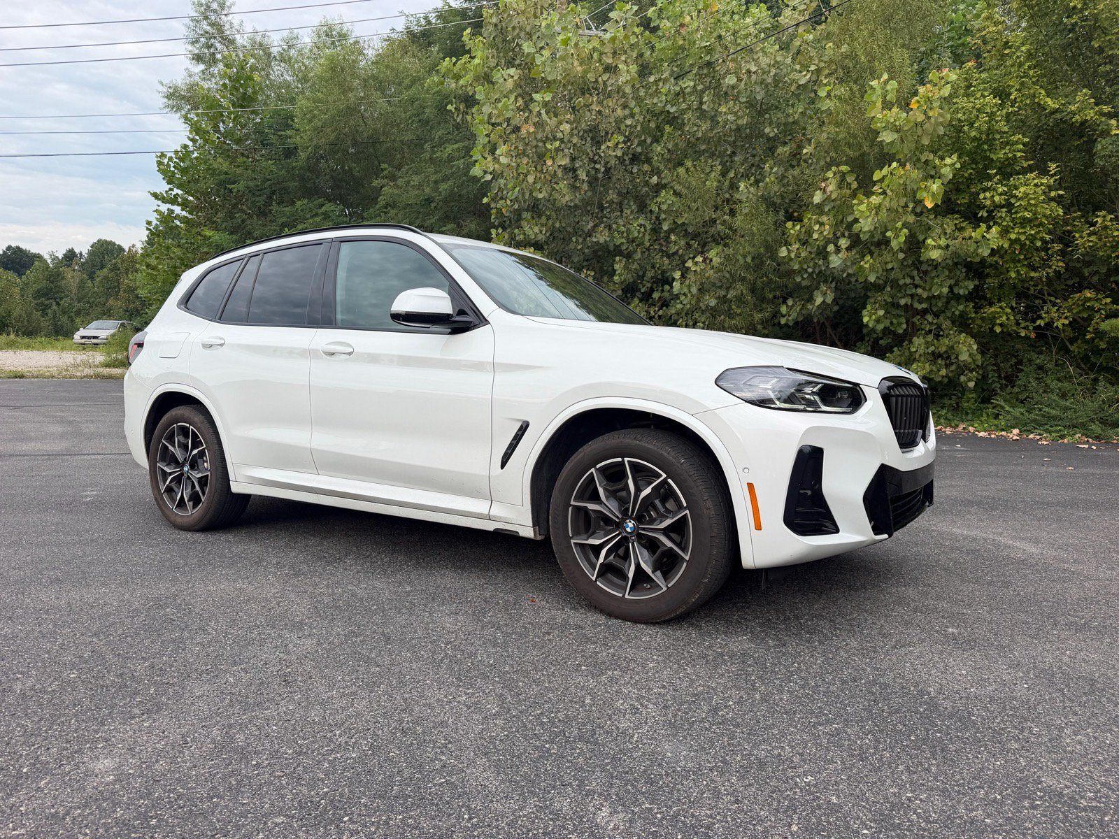 Used 2024 BMW X3 xDrive30i w/ Premium Package AWD/4WD image 2