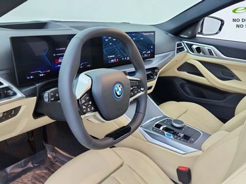 Used 2025 BMW i4 eDrive40 w/ Premium Package RWD image 19